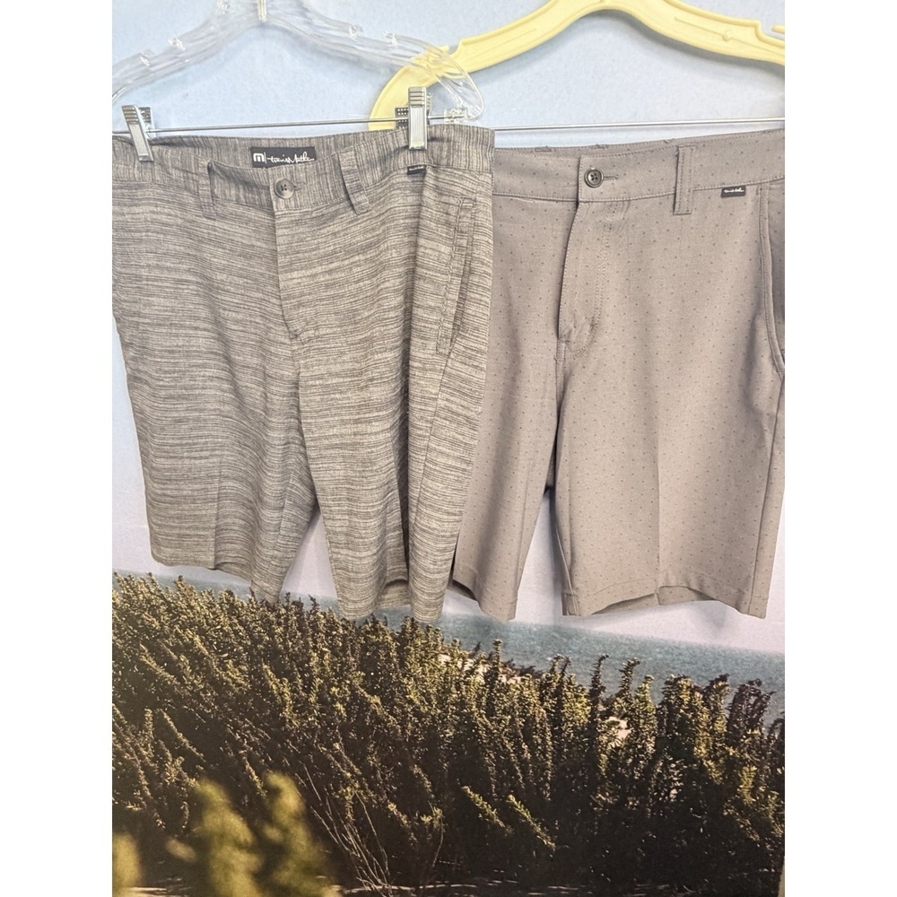 Lot Of 2 Travis Mathew Shorts Mens 32 Stretch Golf Chino Flat Front Performance